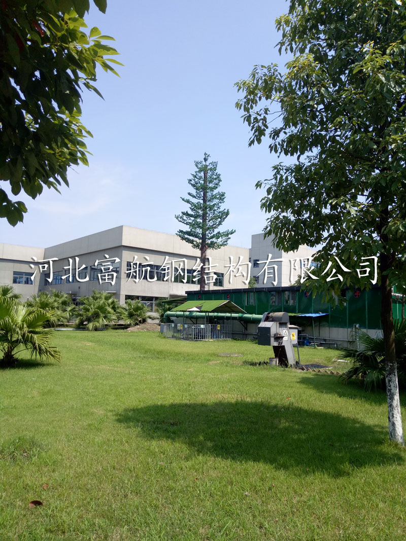 成都20米仿生树